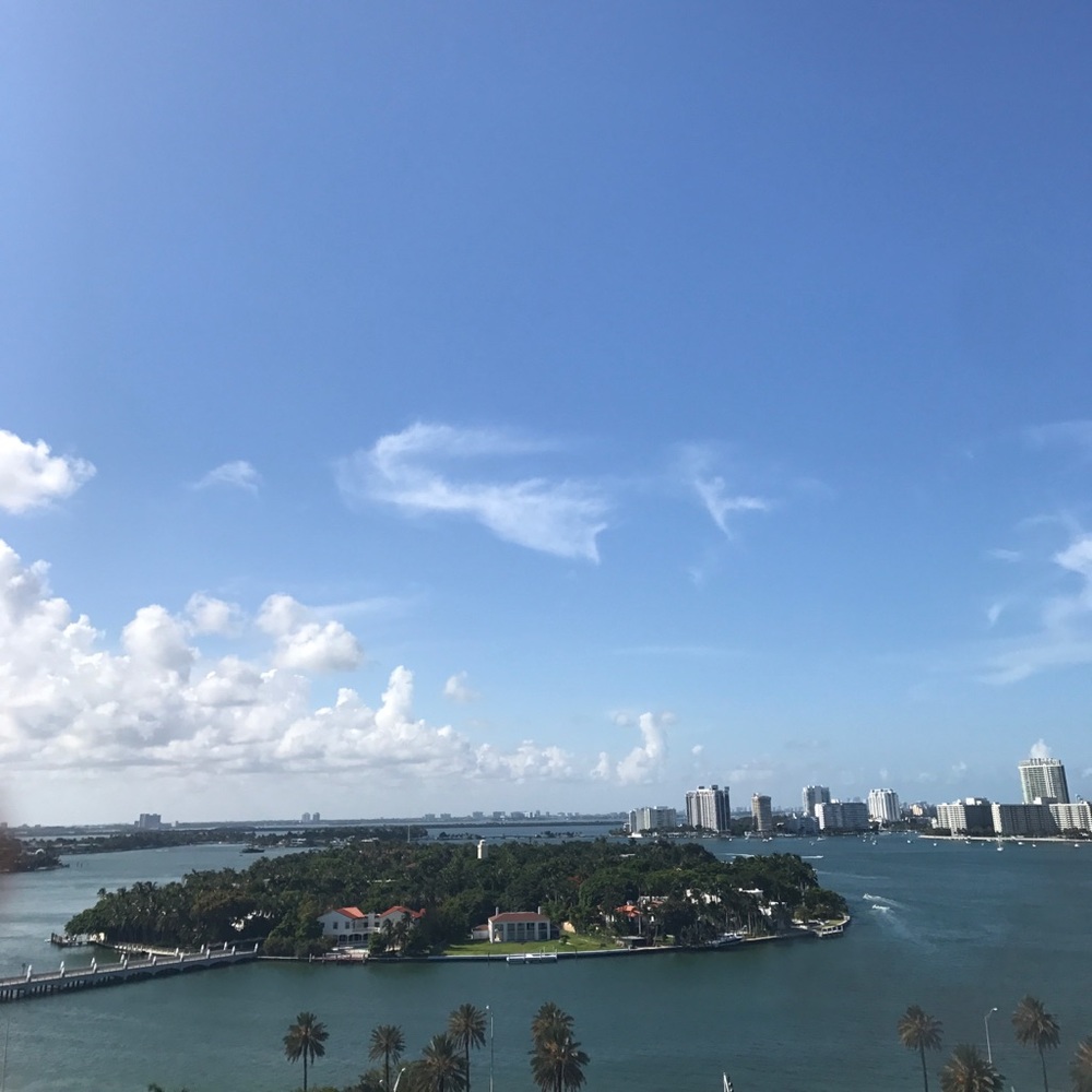 Meet your Posher, Valeria